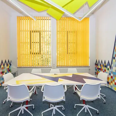 Brucklyn Ξενοδοχείο *